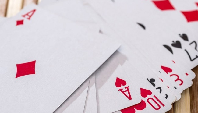 Tips Menjadi Pemain Poker yang Tidak Terkalahkan